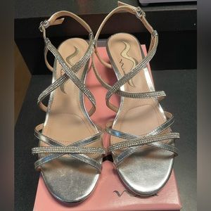 Nina dressy wedge sandals in silver. Style called Franya-YY. Size 6.5.